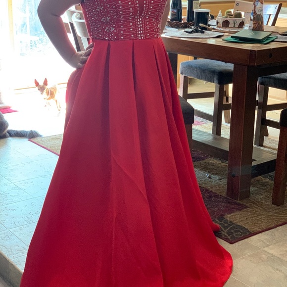 Prom/Formal  Dress - Picture 3 of 4